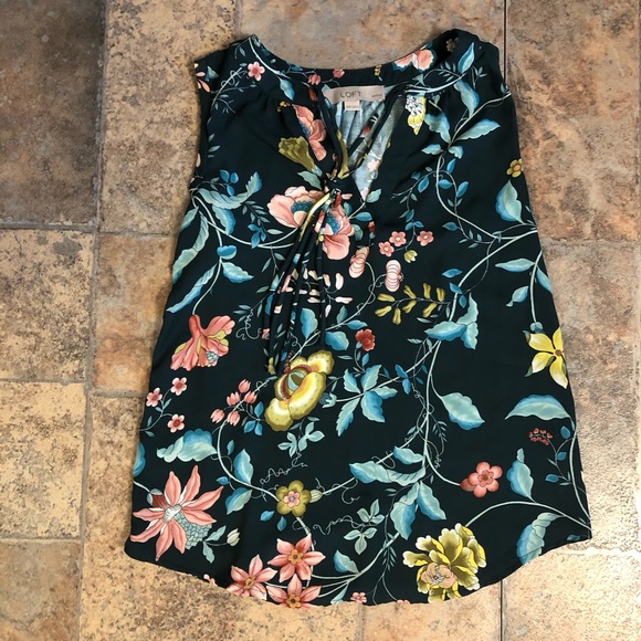😎 3/$10 Loft green floral top - Picture 2 of 8